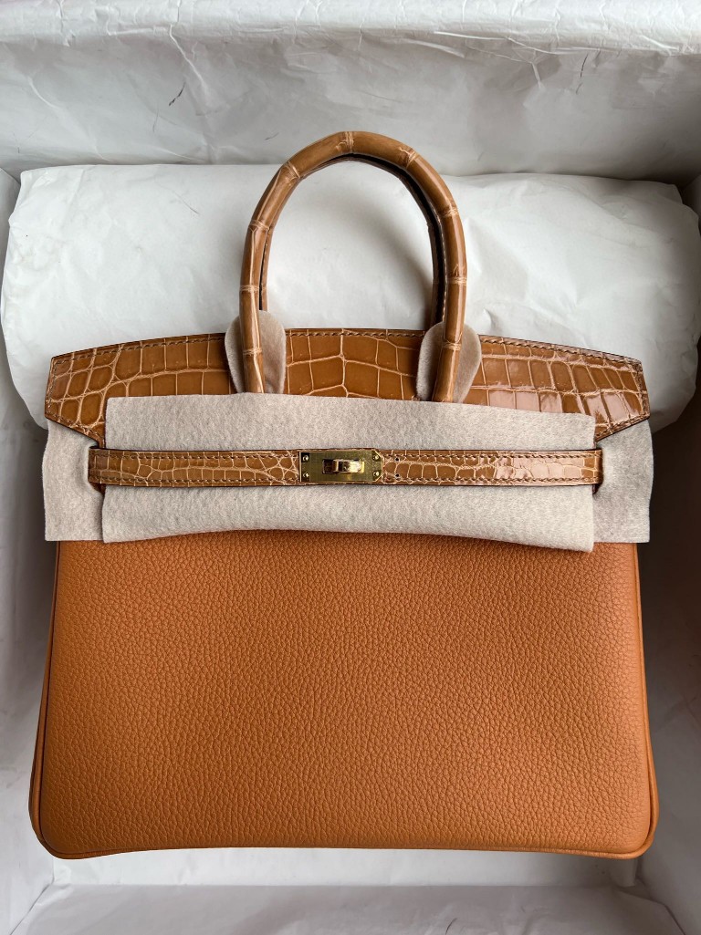 Hermès（爱马仕）Birkin 铂金包 Touch 系列 小牛皮 拼 亮面鳄鱼 芝麻色 Sesame 金扣 25cm