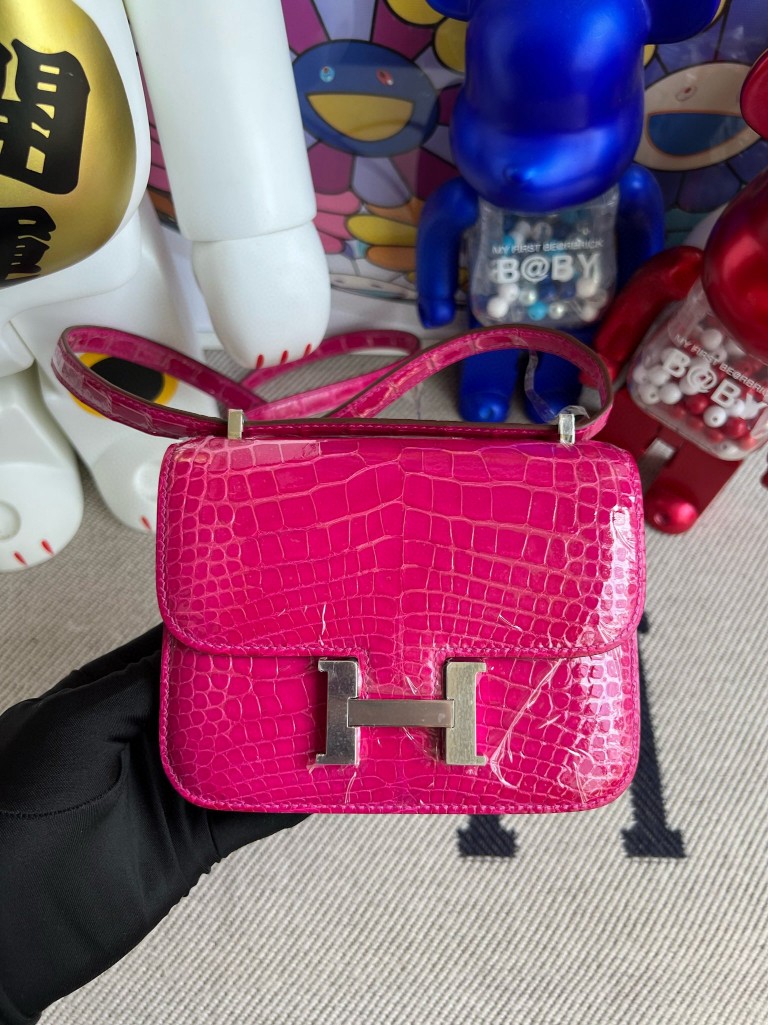 Hermès（爱马仕）Constance 康斯坦斯 Alligator shiny 亮面鳄鱼 5J 桃粉 银扣 14cm 顶级手缝