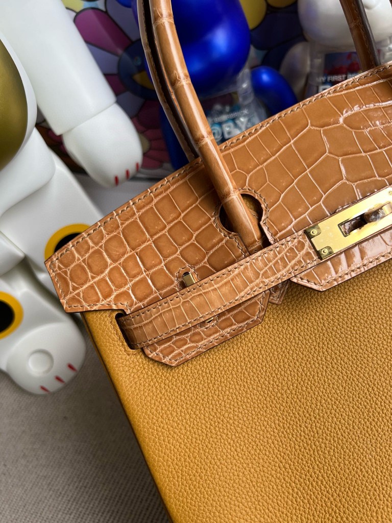 Hermès(爱马仕)Birkin Touch 系列 芝麻色 拼 杏色 鳄鱼 金扣 30cm 顶级手缝-拉尔森鳄鱼皮具定制 - 爱马仕包包官网 Hermès(爱马仕)Birkin Touch 系列 芝麻色 拼 杏色 鳄鱼 金扣 30cm 顶级手缝