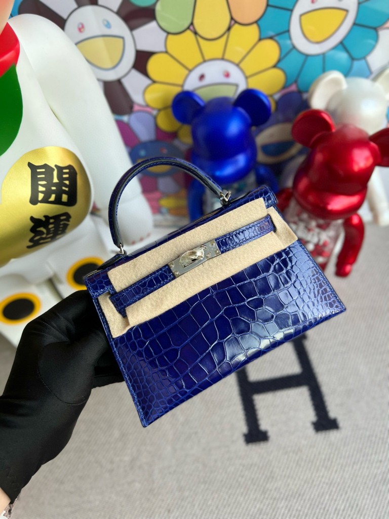 Hermès(爱马仕)Mini kelly ll Alligator shiny 亮面鳄鱼 7T eletric blue 电光蓝 银扣 顶级手缝-拉尔森鳄鱼皮具定制 - 爱马仕包包官网 Hermès(爱马仕)Mini kelly ll Alligator shiny 亮面鳄鱼 7T eletric blue 电光蓝 银扣 顶级手缝