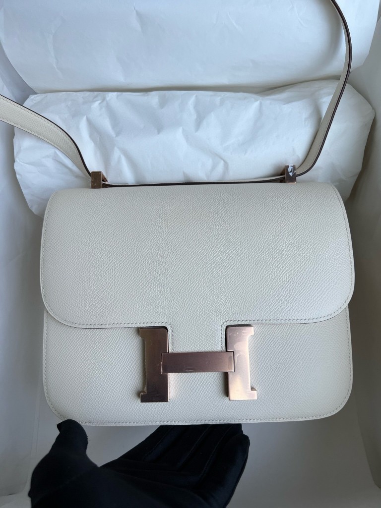 Hermès(爱马仕)Constance 康斯坦斯 Epsom 掌纹皮 ck10 奶昔白 Craie 玫瑰金扣 Rose gold 24cm 顶级手缝-拉尔森鳄鱼皮具定制 - 爱马仕包包官网 Hermès(爱马仕)Constance 康斯坦斯 Epsom 掌纹皮 ck10 奶昔白 Craie 玫瑰金扣 Rose gold 24cm 顶级手缝