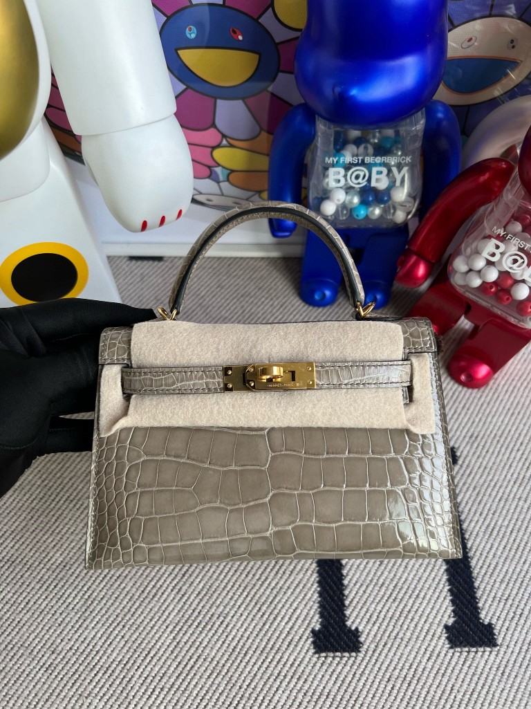Hermès（爱马仕）Mini kelly ll Alligator shiny 亮面鳄鱼 ck81 斑鸠灰 gris T 金扣 顶级手缝
