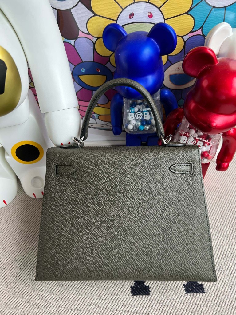 Hermès(爱马仕)Kelly 凯莉包 掌纹皮 Epsom C6 灰绿色 银扣 25cm-拉尔森鳄鱼皮具定制 - 爱马仕包包官网 Hermès(爱马仕)Kelly 凯莉包 掌纹皮 Epsom C6 灰绿色 银扣 25cm
