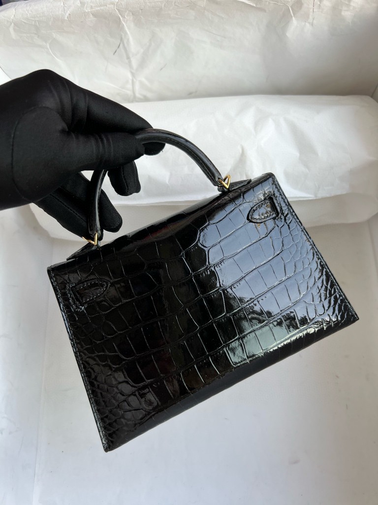 Hermès(爱马仕)Mini kelly ll Alligator shiny 亮面鳄鱼 ck89 黑色 Noir 金扣 顶级手缝-拉尔森鳄鱼皮具定制 - 爱马仕包包官网 Hermès(爱马仕)Mini kelly ll Alligator shiny 亮面鳄鱼 ck89 黑色 Noir 金扣 顶级手缝