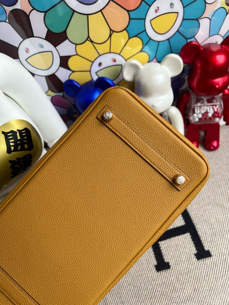 Hermès(爱马仕)Birkin Touch 系列 芝麻色 拼 杏色 鳄鱼 金扣 30cm 顶级手缝-拉尔森鳄鱼皮具定制 - 爱马仕包包官网 Hermès(爱马仕)Birkin Touch 系列 芝麻色 拼 杏色 鳄鱼 金扣 30cm 顶级手缝