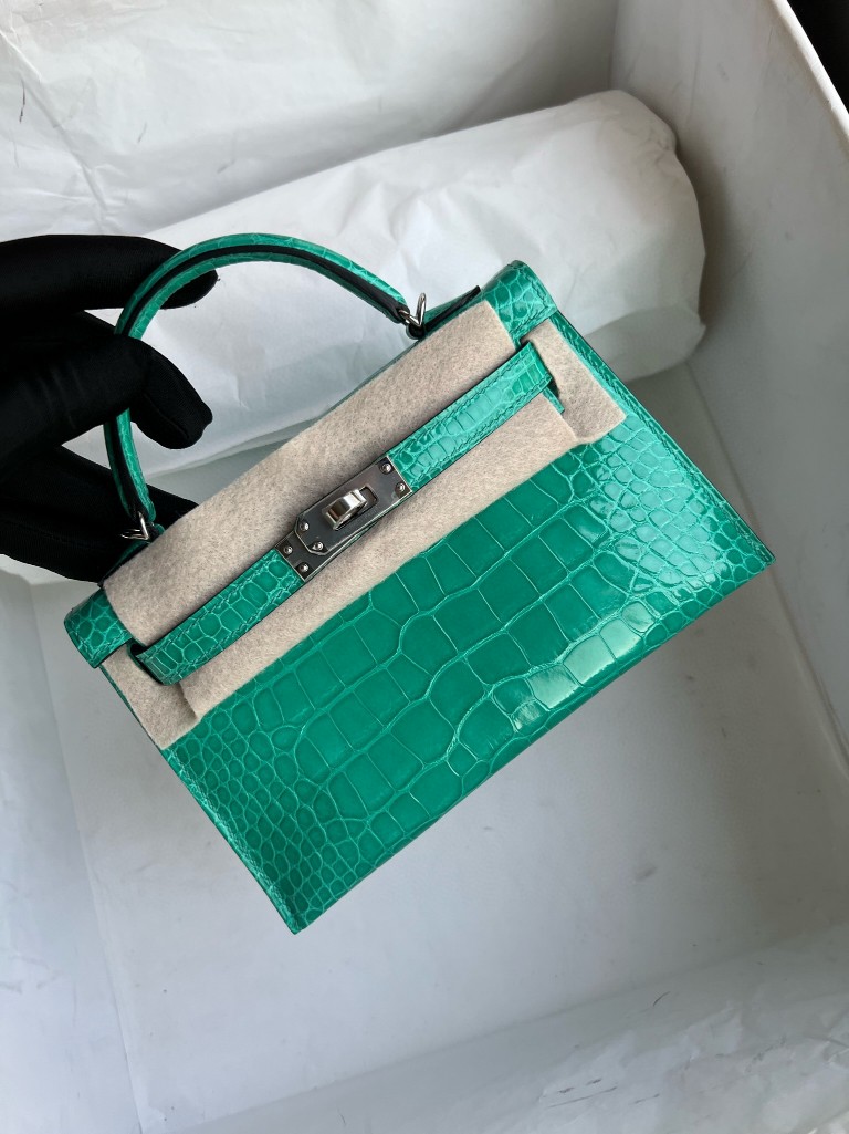 Hermès(爱马仕)Mini kelly ll Alligator shiny 亮面鳄鱼 薄荷绿 银扣 顶级手缝-拉尔森鳄鱼皮具定制 - 爱马仕包包官网 Hermès(爱马仕)Mini kelly ll Alligator shiny 亮面鳄鱼 薄荷绿 银扣 顶级手缝