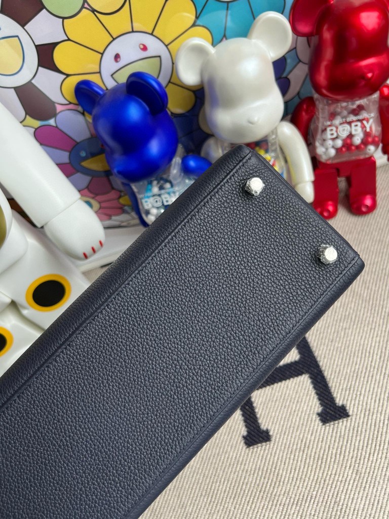 Hermès(爱马仕)Kelly 凯莉包 Touch 系列 午夜蓝 雾面鳄 银扣 28cm 顶级手缝-拉尔森鳄鱼皮具定制 - 爱马仕包包官网 Hermès(爱马仕)Kelly 凯莉包 Touch 系列 午夜蓝 雾面鳄 银扣 28cm 顶级手缝
