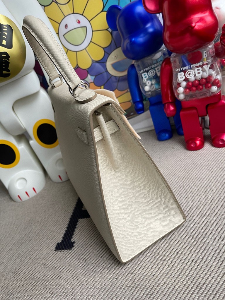Hermès(爱马仕)Kelly 凯莉包 掌纹皮 Epsom ck10 奶昔白 Craie 银扣 25cm-拉尔森鳄鱼皮具定制 - 爱马仕包包官网 Hermès(爱马仕)Kelly 凯莉包 掌纹皮 Epsom ck10 奶昔白 Craie 银扣 25cm