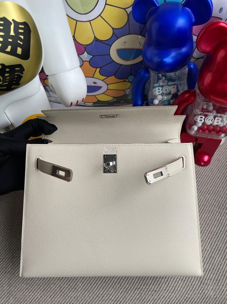 Hermès(爱马仕)Kelly 凯莉包 掌纹皮 Epsom ck10 奶昔白 Craie 银扣 25cm-拉尔森鳄鱼皮具定制 - 爱马仕包包官网 Hermès(爱马仕)Kelly 凯莉包 掌纹皮 Epsom ck10 奶昔白 Craie 银扣 25cm