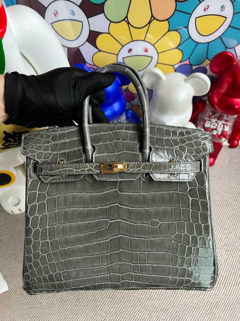 Hermès(爱马仕)Birkin 铂金包 Crocodile shiny 亮面两点鳄鱼 锡器灰 金扣 25cm 顶级手缝-拉尔森鳄鱼皮具定制 - 爱马仕包包官网 Hermès(爱马仕)Birkin 铂金包 Crocodile shiny 亮面两点鳄鱼 锡器灰 金扣 25cm 顶级手缝
