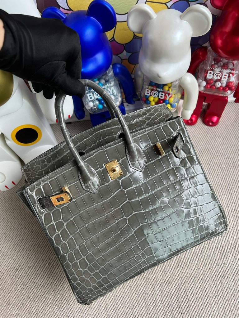 Hermès(爱马仕)Birkin 铂金包 Crocodile shiny 亮面两点鳄鱼 锡器灰 金扣 25cm 顶级手缝-拉尔森鳄鱼皮具定制 - 爱马仕包包官网 Hermès(爱马仕)Birkin 铂金包 Crocodile shiny 亮面两点鳄鱼 锡器灰 金扣 25cm 顶级手缝