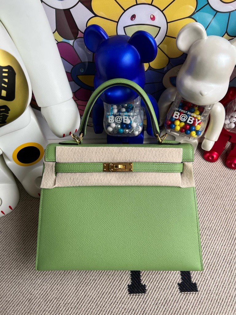 Hermès(爱马仕)kelly 凯莉包 原厂掌纹皮 Epsom 3I 牛油果绿 金扣 25cm 顶级手缝-拉尔森鳄鱼皮具定制 - 爱马仕包包官网 Hermès(爱马仕)kelly 凯莉包 原厂掌纹皮 Epsom 3I 牛油果绿 金扣 25cm 顶级手缝