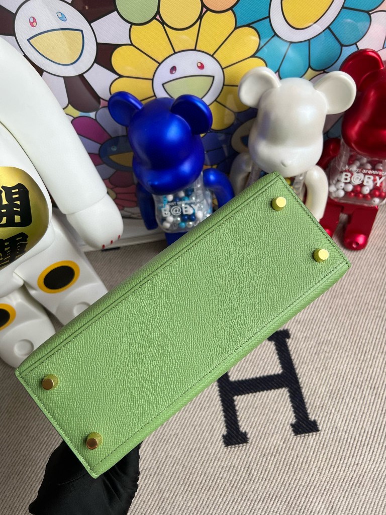 Hermès(爱马仕)kelly 凯莉包 原厂掌纹皮 Epsom 3I 牛油果绿 金扣 25cm 顶级手缝-拉尔森鳄鱼皮具定制 - 爱马仕包包官网 Hermès(爱马仕)kelly 凯莉包 原厂掌纹皮 Epsom 3I 牛油果绿 金扣 25cm 顶级手缝