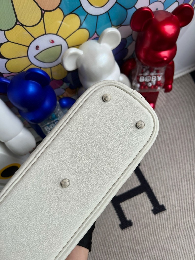 Hermès(爱马仕)Bolide 保龄球包 Evecolor 白色 White 内拼 芝麻色 sesame 银扣 25cm 顶级手缝-拉尔森鳄鱼皮具定制 - 爱马仕包包官网 Hermès(爱马仕)Bolide 保龄球包 Evecolor 白色 White 内拼 芝麻色 sesame 银扣 25cm 顶级手缝