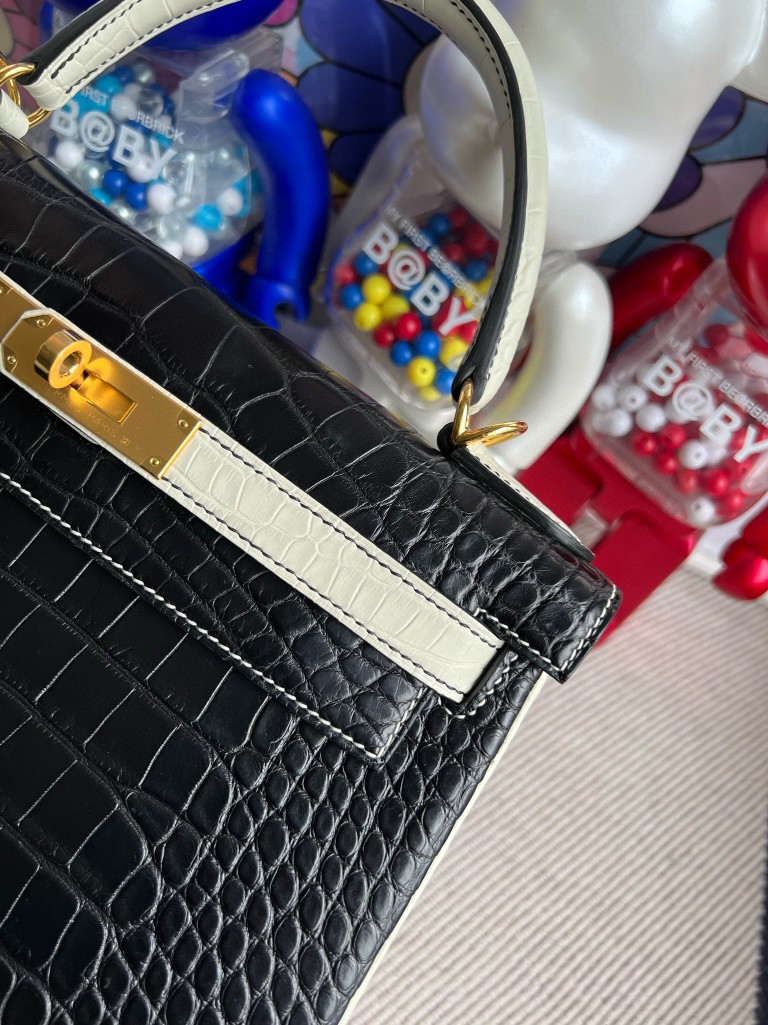 Hermès（爱马仕）Kelly 凯莉包 Alligator matt 雾面鳄鱼 ck89 黑色 拼 Noir 8L 奶油白 beton 金扣 马蹄印 28cm
