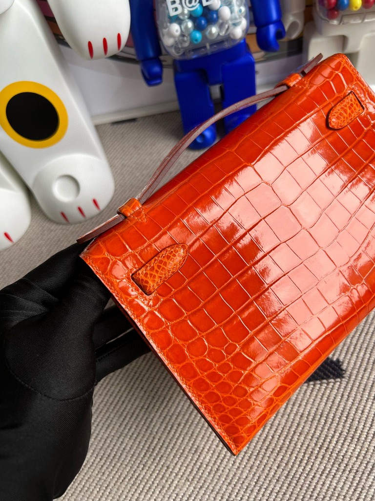 Hermès(爱马仕)Mini pochette Alligator shiny 亮面鳄鱼 橙色 orange 银扣 22cm 顶级手缝 手拿包 晚宴包-拉尔森鳄鱼皮具定制 - 爱马仕包包官网 Hermès(爱马仕)Mini pochette Alligator shiny 亮面鳄鱼 橙色 orange 银扣 22cm 顶级手缝 手拿包 晚宴包