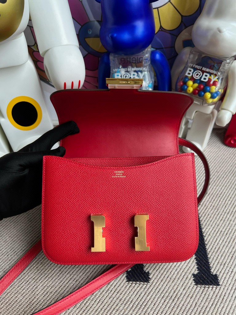 Hermès(爱马仕)Constance 康斯坦斯 Epsom Q5 国旗红 金扣 18cm 顶级手缝-拉尔森鳄鱼皮具定制 - 爱马仕包包官网 Hermès(爱马仕)Constance 康斯坦斯 Epsom Q5 国旗红 金扣 18cm 顶级手缝