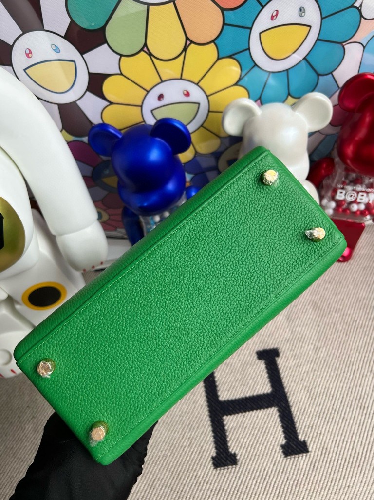 Hermès(爱马仕)Kelly 凯莉包 Touch 系列 竹子绿 Lizard 亮面蜥蜴 金扣 25cm 顶级手缝-拉尔森鳄鱼皮具定制 - 爱马仕包包官网 Hermès(爱马仕)Kelly 凯莉包 Touch 系列 竹子绿 Lizard 亮面蜥蜴 金扣 25cm 顶级手缝