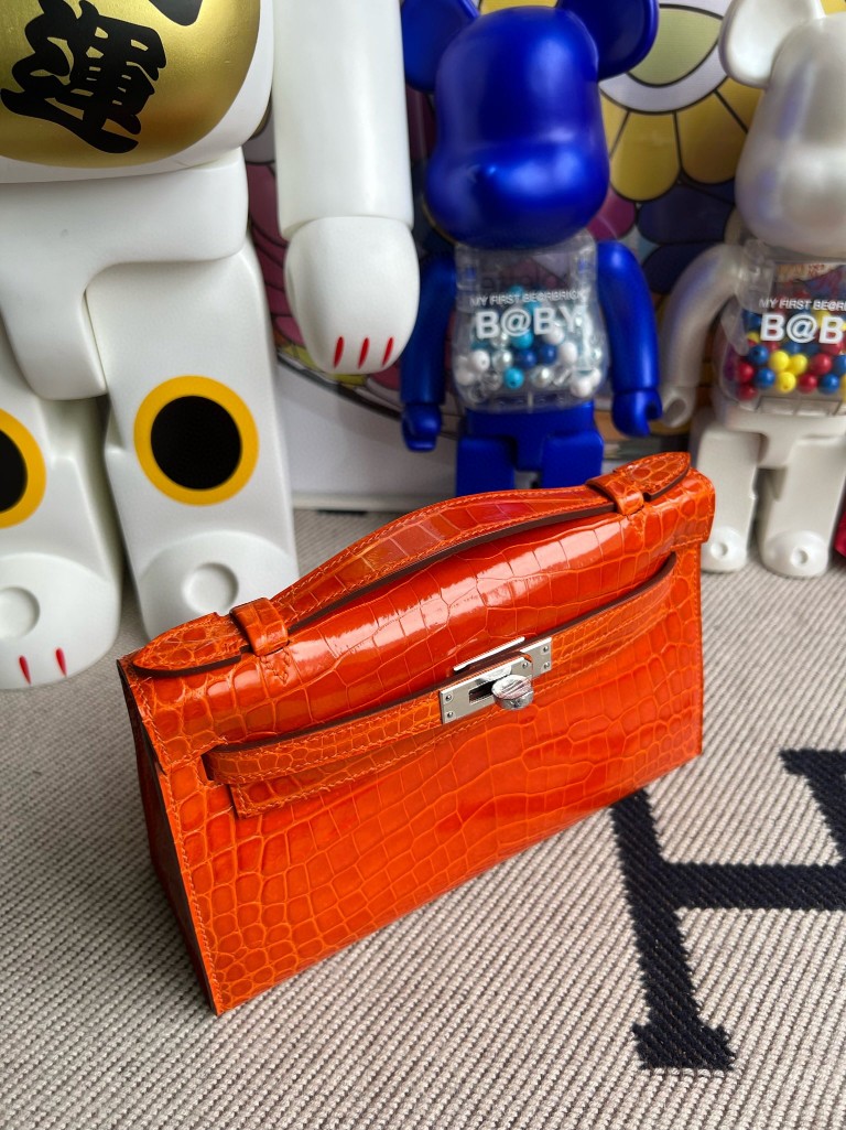 Hermès(爱马仕)Mini pochette Alligator shiny 亮面鳄鱼 橙色 orange 银扣 22cm 顶级手缝 手拿包 晚宴包-拉尔森鳄鱼皮具定制 - 爱马仕包包官网 Hermès(爱马仕)Mini pochette Alligator shiny 亮面鳄鱼 橙色 orange 银扣 22cm 顶级手缝 手拿包 晚宴包