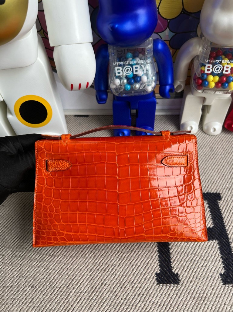 Hermès(爱马仕)Mini pochette Alligator shiny 亮面鳄鱼 橙色 orange 银扣 22cm 顶级手缝 手拿包 晚宴包-拉尔森鳄鱼皮具定制 - 爱马仕包包官网 Hermès(爱马仕)Mini pochette Alligator shiny 亮面鳄鱼 橙色 orange 银扣 22cm 顶级手缝 手拿包 晚宴包