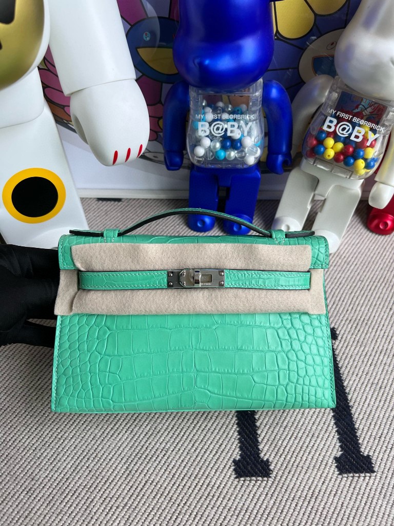 Hermès(爱马仕)Mini kelly pochette Alligator matt 雾面鳄鱼 薄荷绿 银扣 22cm 顶级手缝-拉尔森鳄鱼皮具定制 - 爱马仕包包官网 Hermès(爱马仕)Mini kelly pochette Alligator matt 雾面鳄鱼 薄荷绿 银扣 22cm 顶级手缝