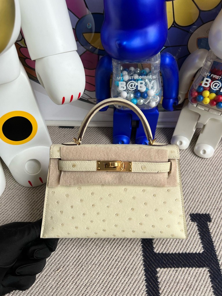 Hermès(爱马仕)Mini kelly ll Ostrich kk 鸵鸟 3C 羊毛白 金扣 19cm 顶级手缝-拉尔森鳄鱼皮具定制 - 爱马仕包包官网 Hermès(爱马仕)Mini kelly ll Ostrich kk 鸵鸟 3C 羊毛白 金扣 19cm 顶级手缝